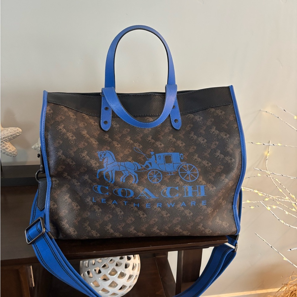 Large Coach Tote UEC
Brown with Blue